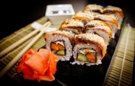 Где можно заказать суши на дом щитовой