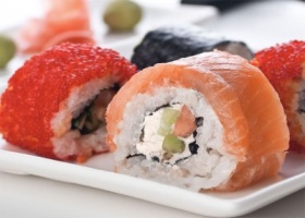 Где можно заказать суши роллы йа
